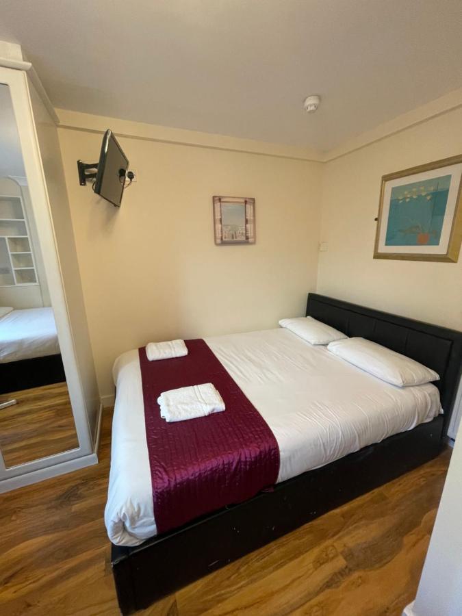 Kings Cross Hotel Лондон Екстер'єр фото