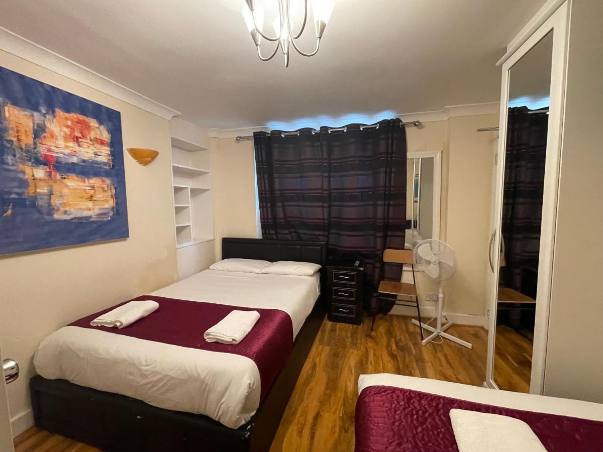 Kings Cross Hotel Лондон Екстер'єр фото