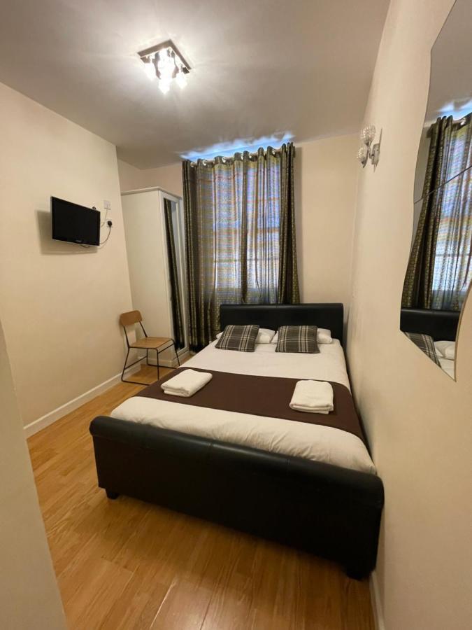 Kings Cross Hotel Лондон Екстер'єр фото