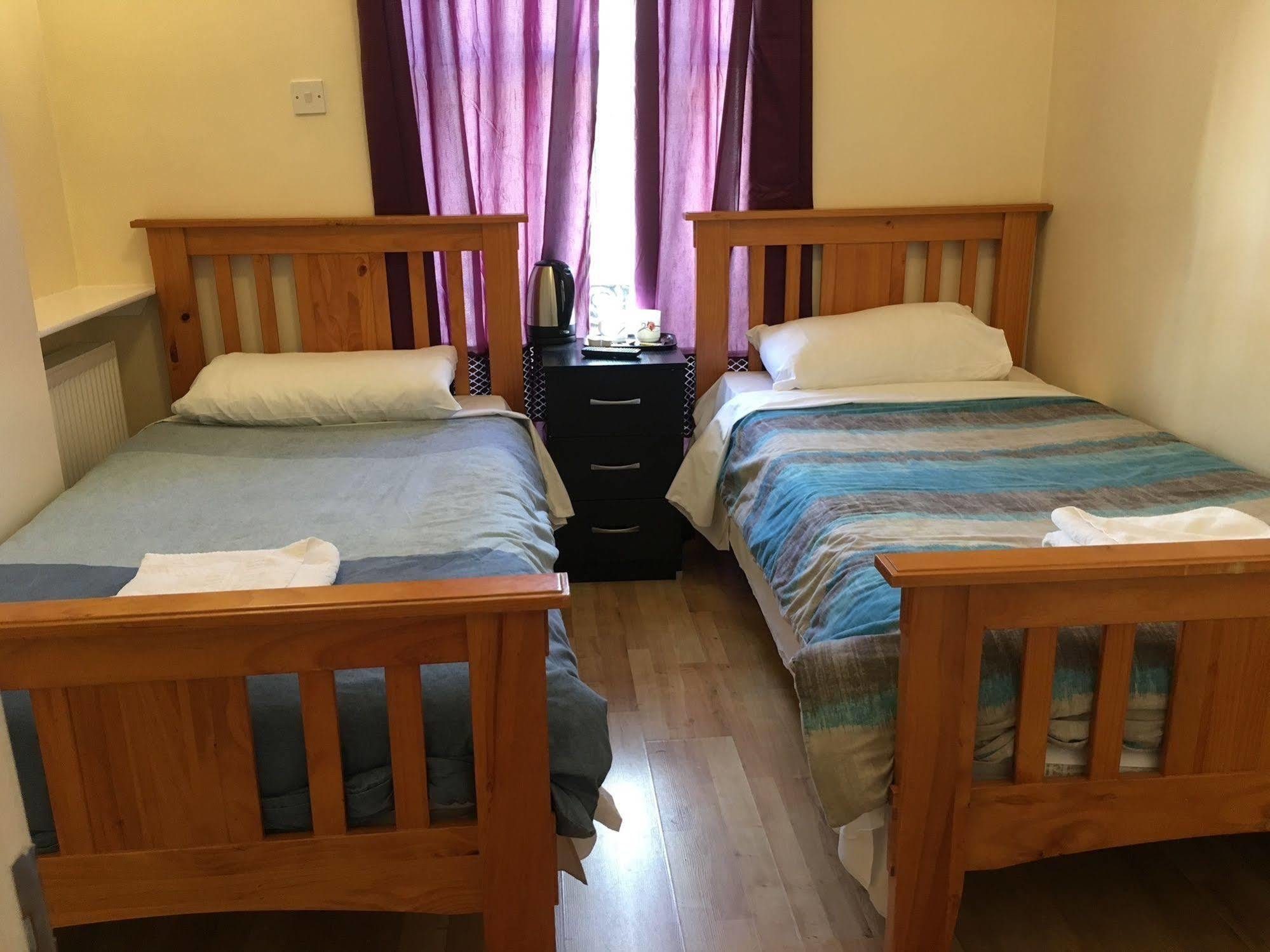Kings Cross Hotel Лондон Екстер'єр фото