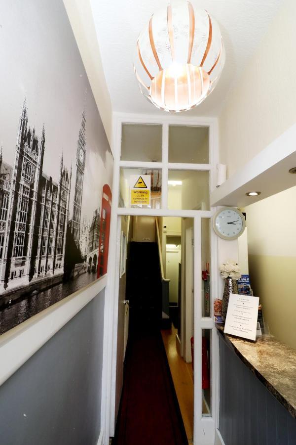 Kings Cross Hotel Лондон Екстер'єр фото